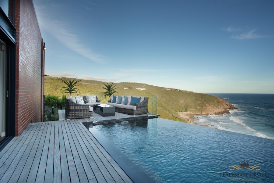 4 Bedroom Property for Sale in Herolds Bay Western Cape